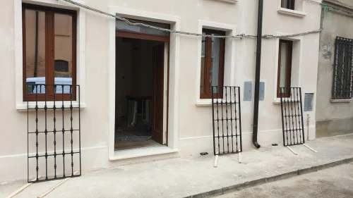 Lavorazione ferro per inferriate, parapetti e ringhiere